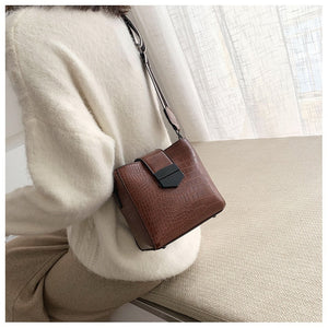 VR®  Leather Crossbody